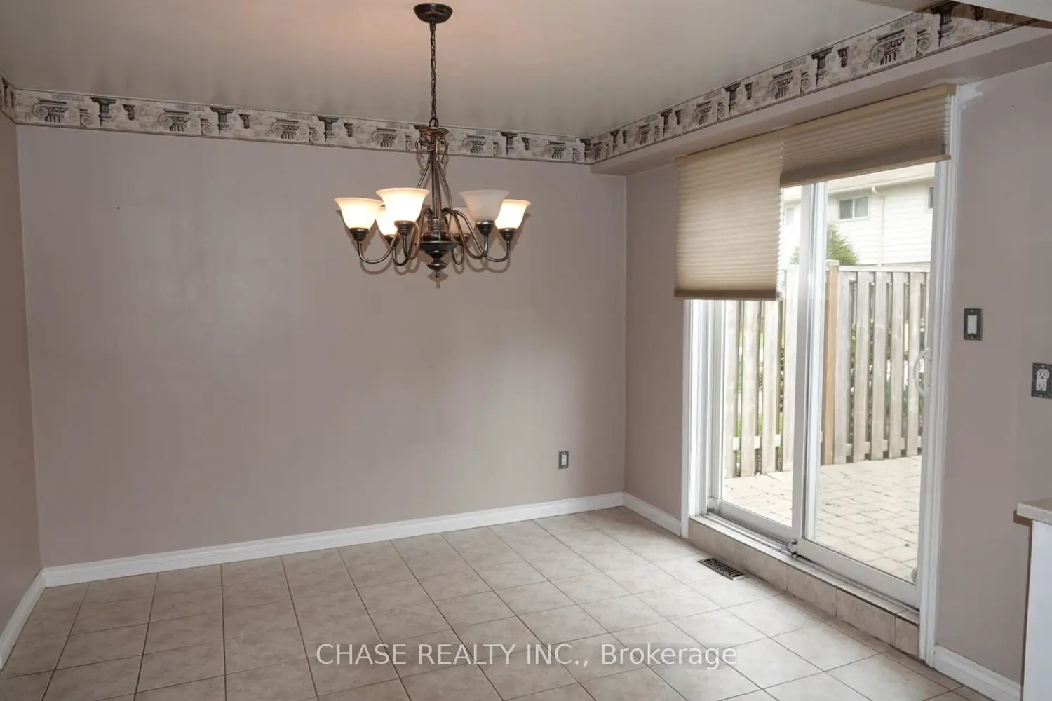 Additional image 14 of 5475 Lakeshore Road 9