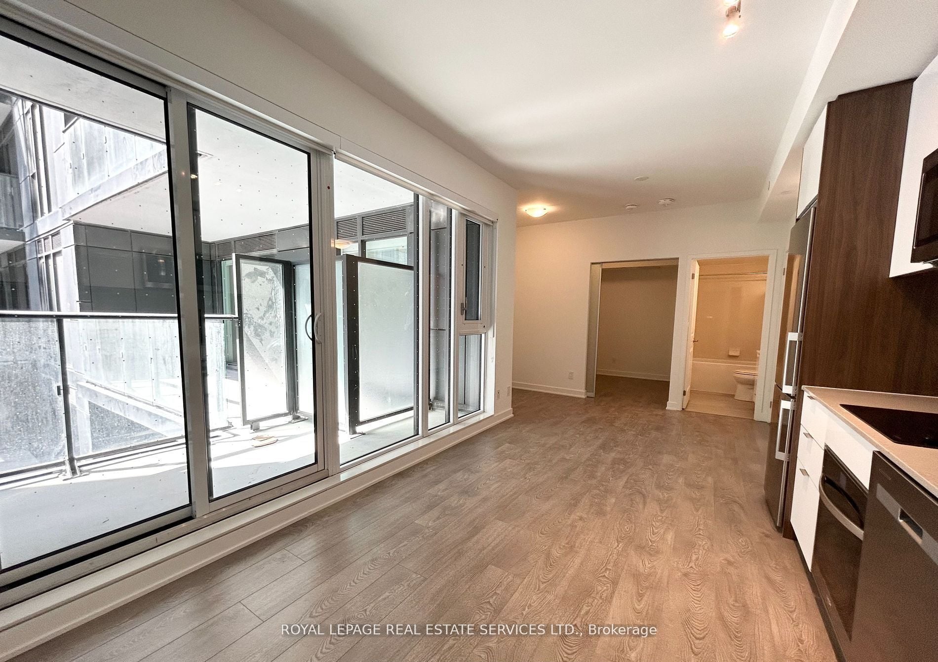 Additional image 3 of 425-543 Richmond Street W, Toronto, ON, M5V 0W9