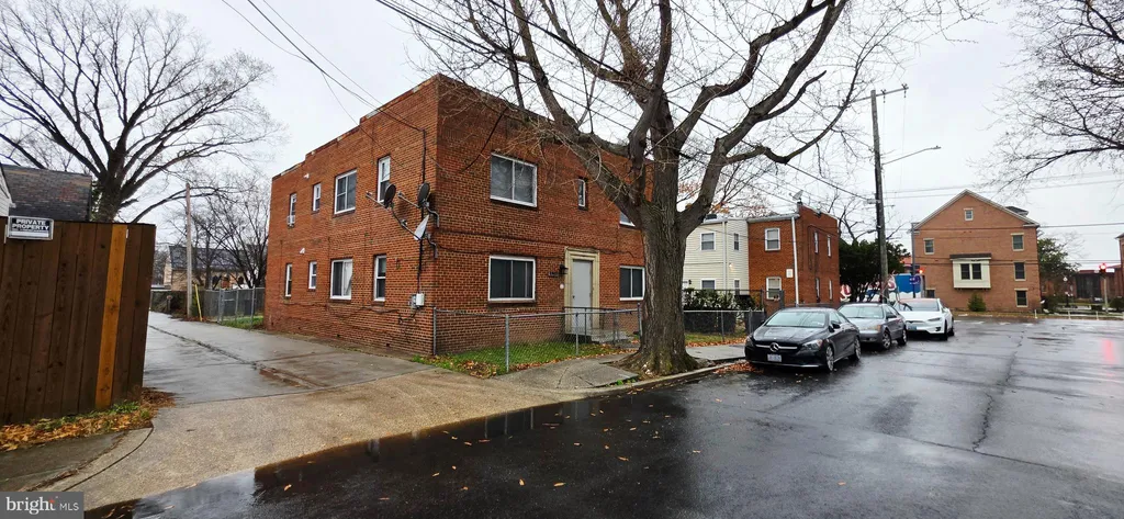 Additional image 4 of 3207 11th Pl SE Unit 4, Washington, DC 20032