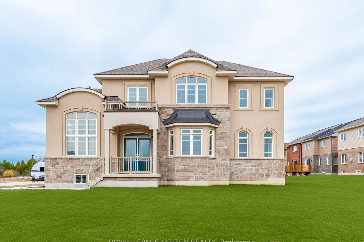 165 Hawkins Street photo 2