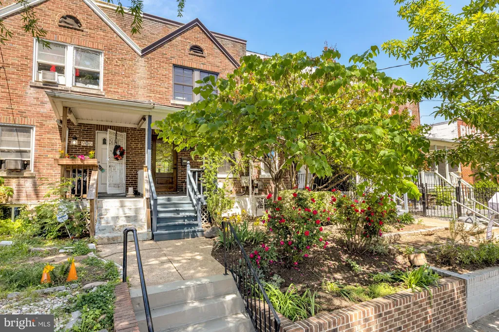 Additional image 4 of 908 Girard Street NE, Washington, DC 20017