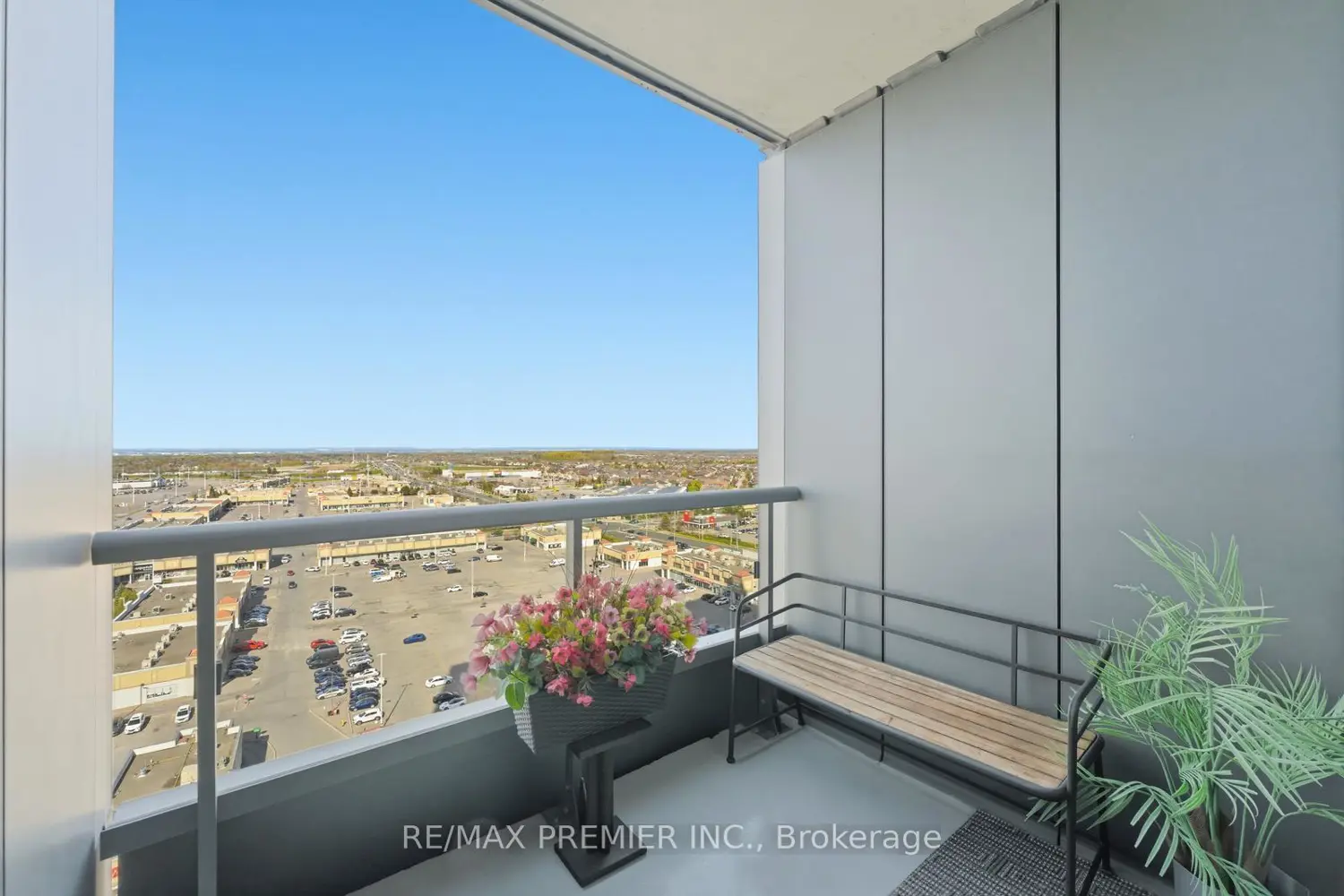 Additional image 9 of 10 Abeja Street 1512