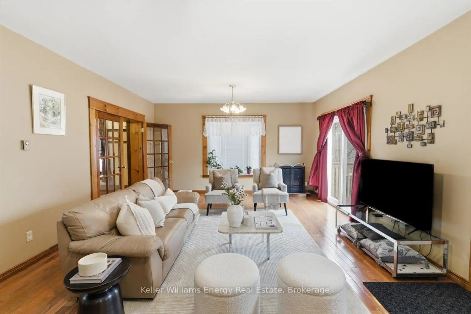 Additional image 8 of 482 Simcoe Street