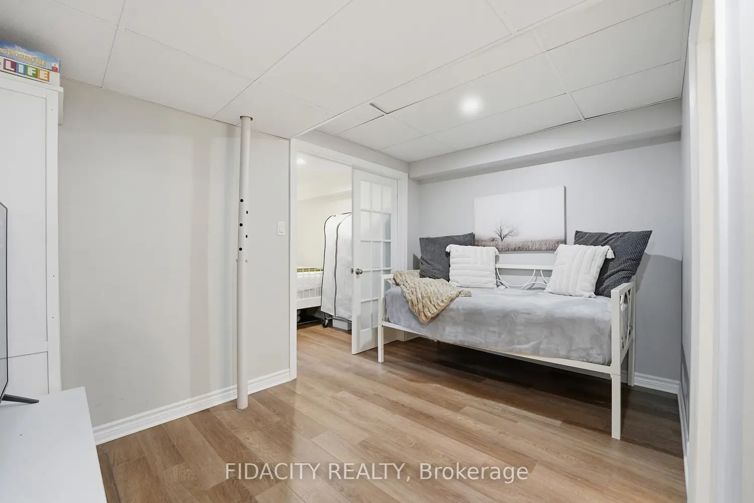 Additional image 13 of 80 Robarts Crescent