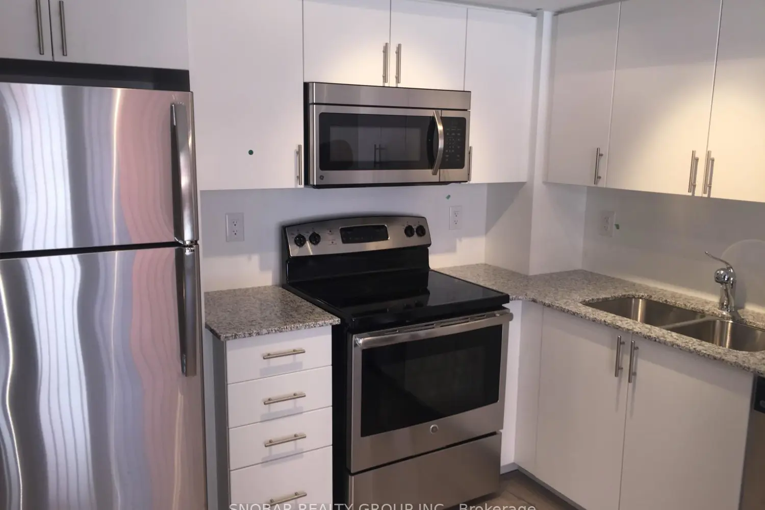 830 Lawrence Avenue 423 photo 2