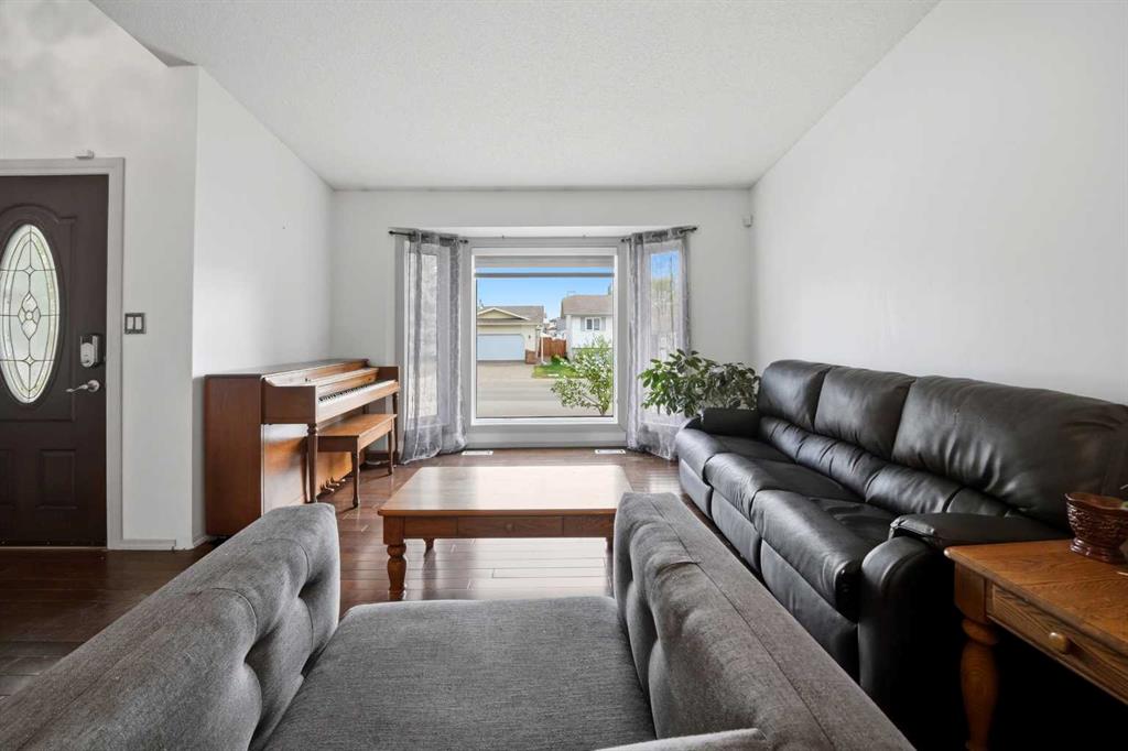 Additional image 6 of 76 Dixon Crescent, Red Deer, AB, T4R 2H5