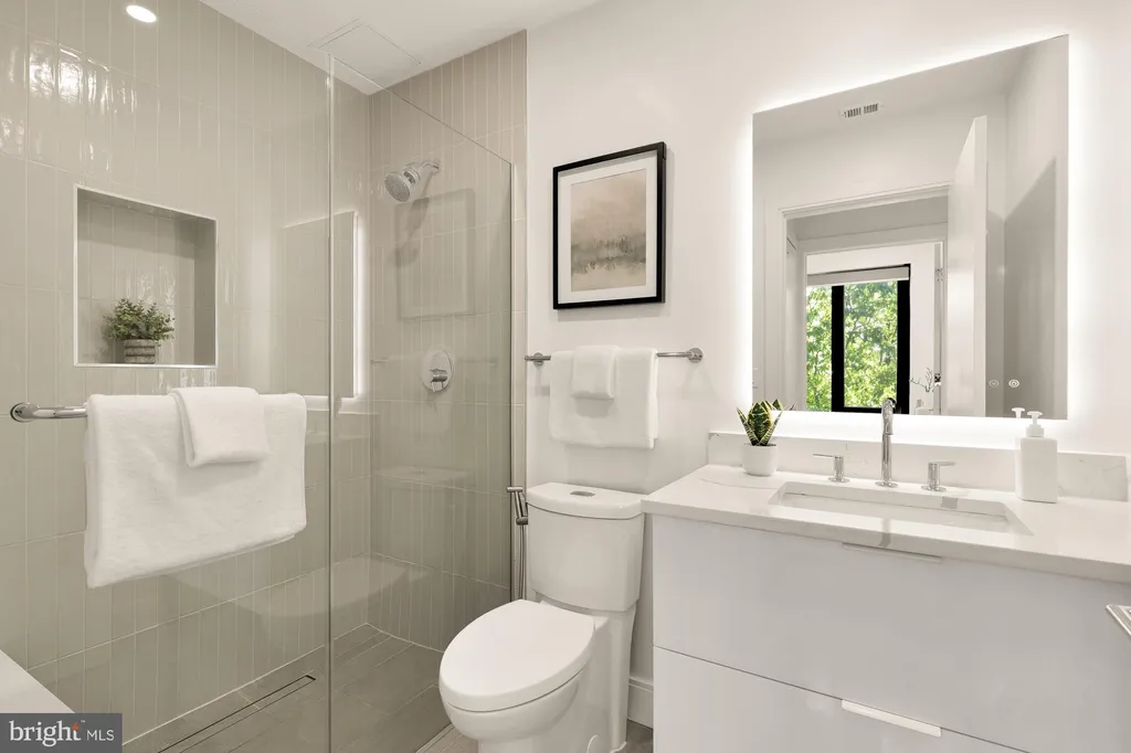 Additional image 15 of 4111 Connecticut Avenue NW Unit 302, Washington, DC 20008