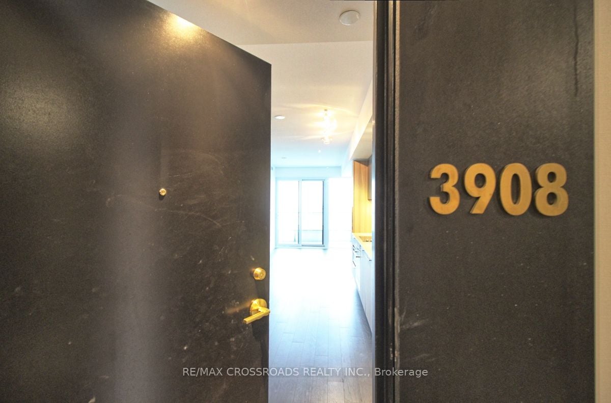 Additional image 3 of 3908-85 Wood Street, Toronto, ON, M4Y 0E8