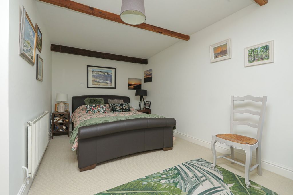 Additional image 9 of 5 bed semi-detached house for saleMonkton Street, Monkton, Ramsgate CT12