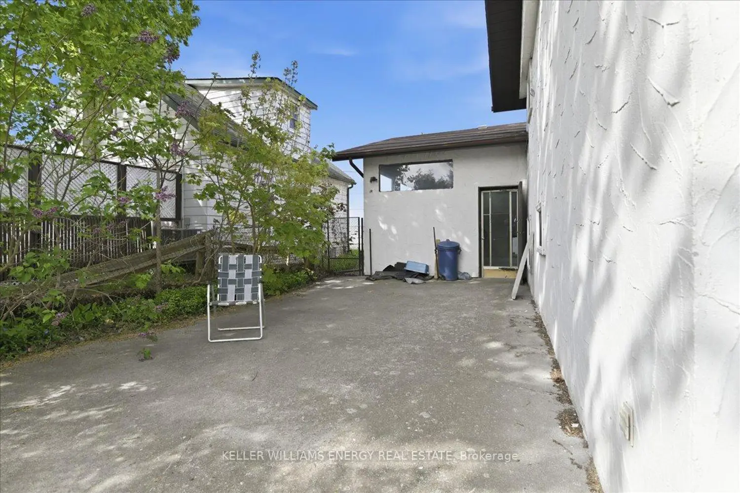 Additional image 9 of 2033 Simcoe Street