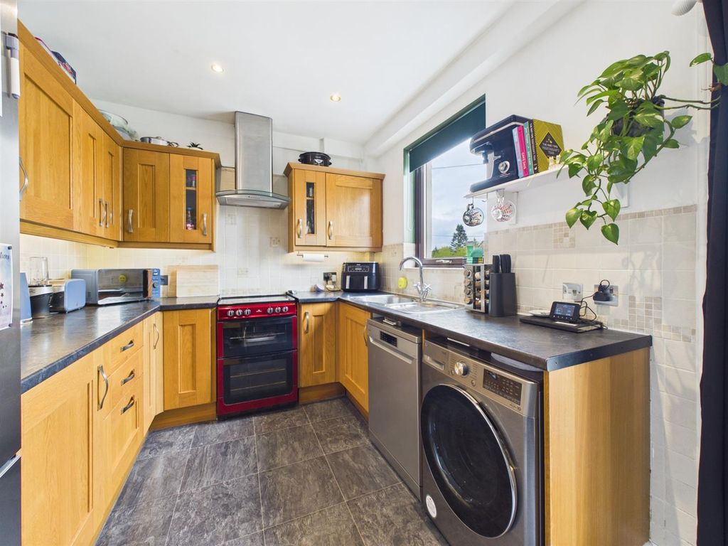 Additional image 4 of 2 bed terraced house for sale11 Hall Park, Abernethy PH2