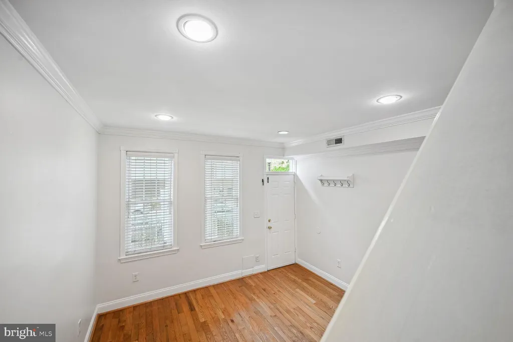 Additional image 6 of 807 25th Street NW, Washington, DC 20037