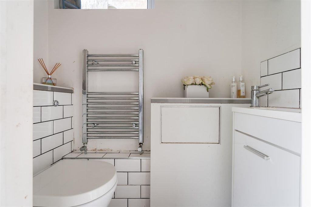 Additional image 12 of 4 bed link detached house for saleLambardes, New Ash Green DA3