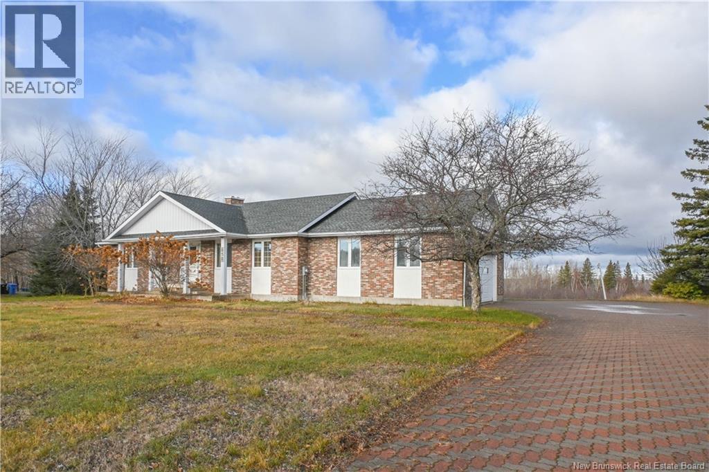 858 Boul des Acadiens Boulevard