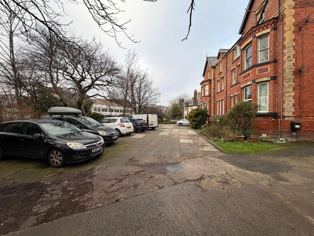 Additional image 5 of 17 bed flat for salePark Road, Waterloo, Liverpool L22