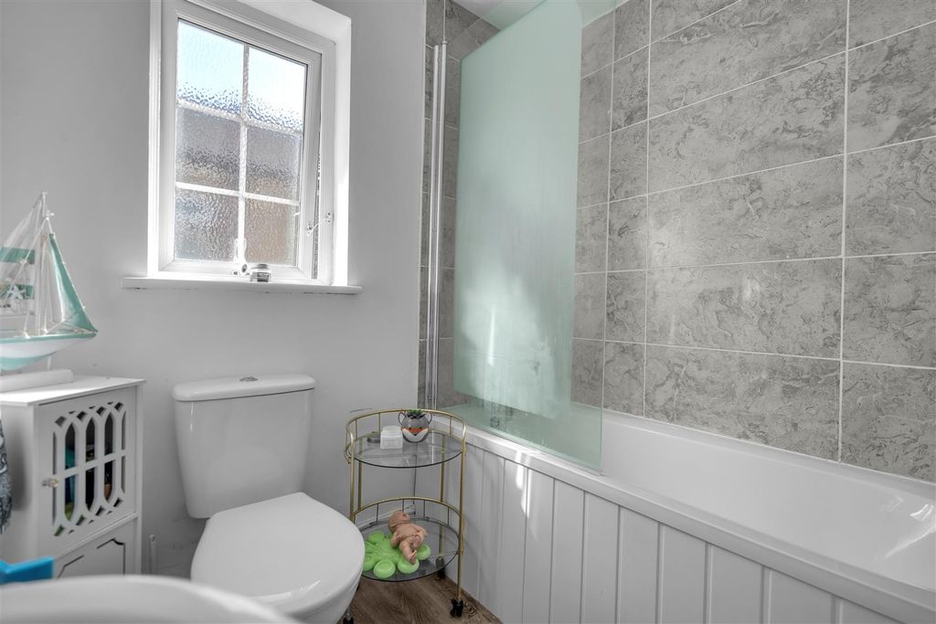 Additional image 18 of 4 bed terraced house for saleWelholme Road, Grimsby DN32