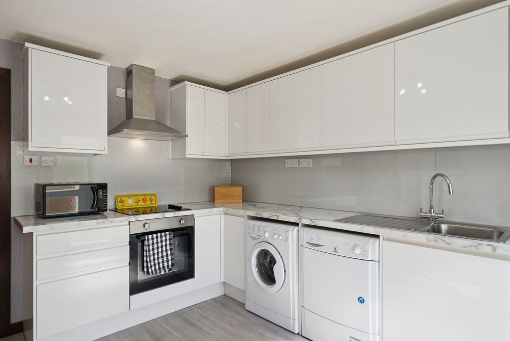 Additional image 10 of 3 bed semi-detached house for sale35 Craigrownie Gardens, Kilcreggan G84