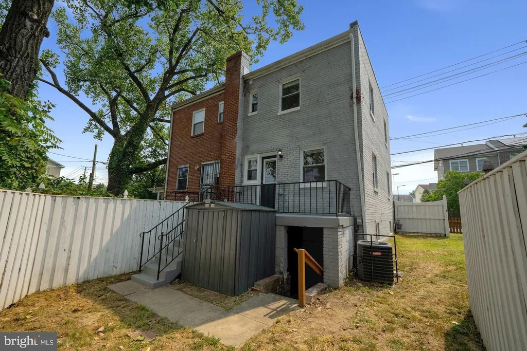 3243 15th Place SE, Washington, DC 20020