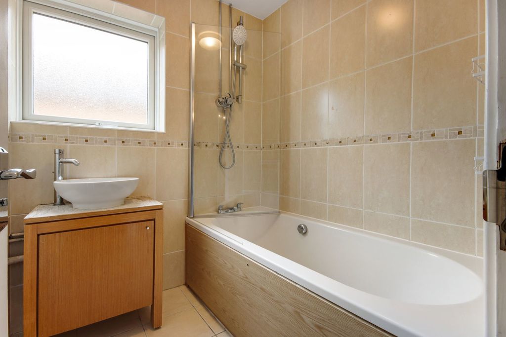 Additional image 17 of 4 bed link detached house for saleManor Forstal, New Ash Green, Longfield DA3