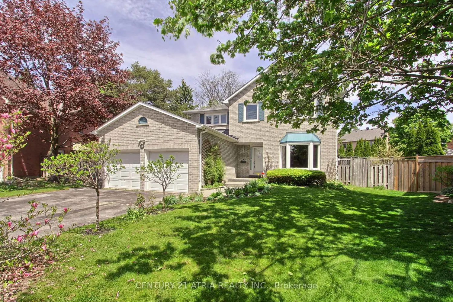 10 Laurwood Court
