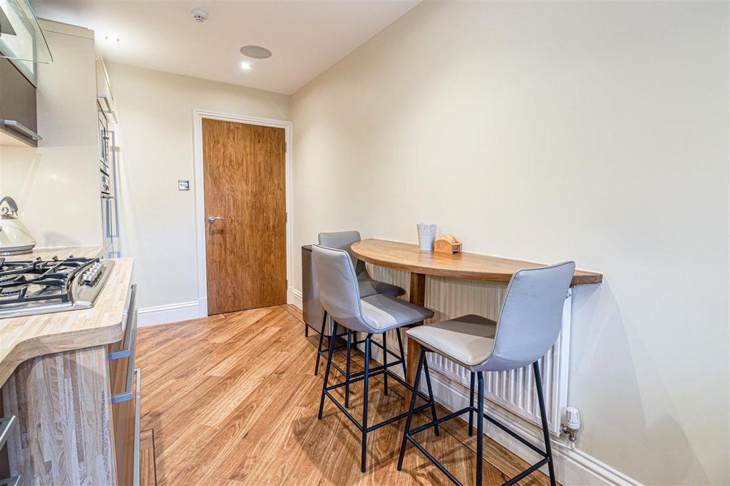 Additional image 8 of 3 bed flat for saleCambridge Road, Southport, Merseyside PR9