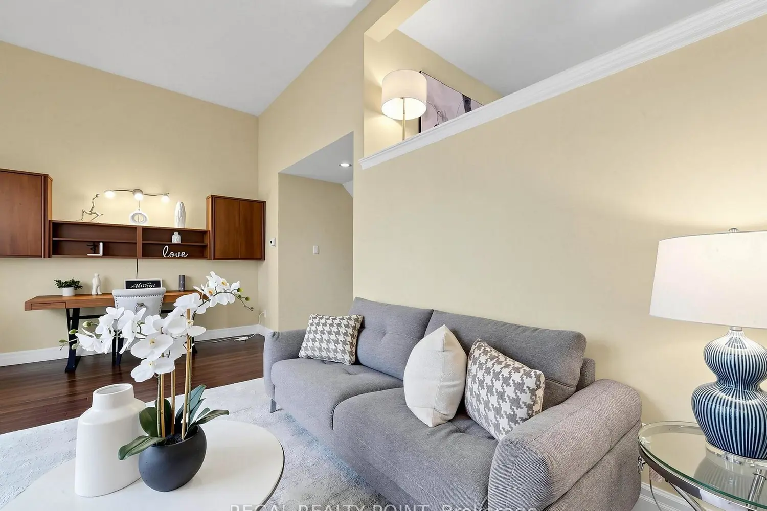 116 Loganberry Crescent photo 3