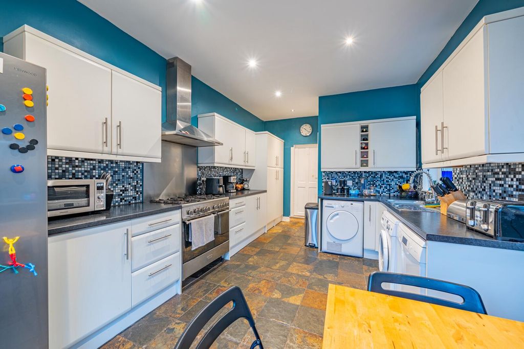 Additional image 6 of 4 bed semi-detached house for saleHardwick Grove, West Bridgford NG2