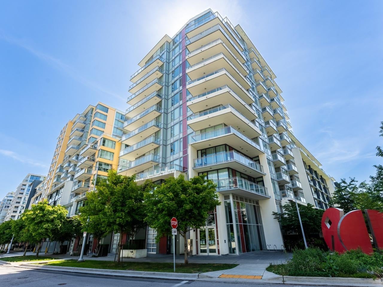 711-8628 Hazelbridge Way, Richmond, BC, V6X 0R5