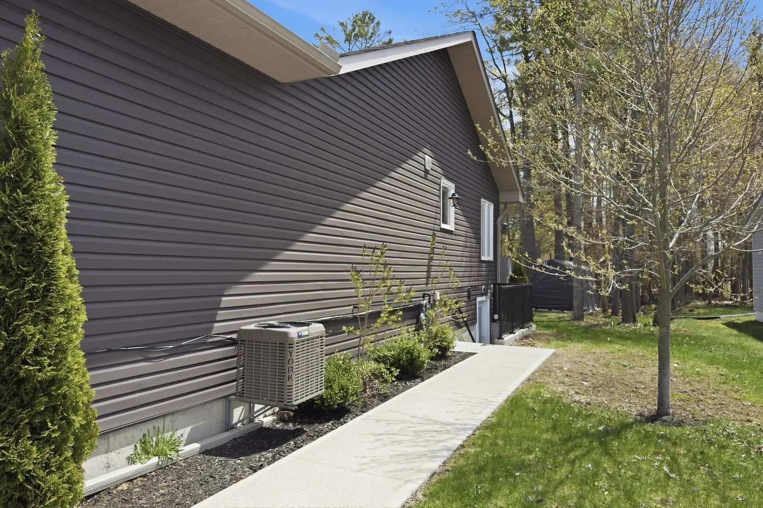 Additional image 9 of 10 Thain Street
