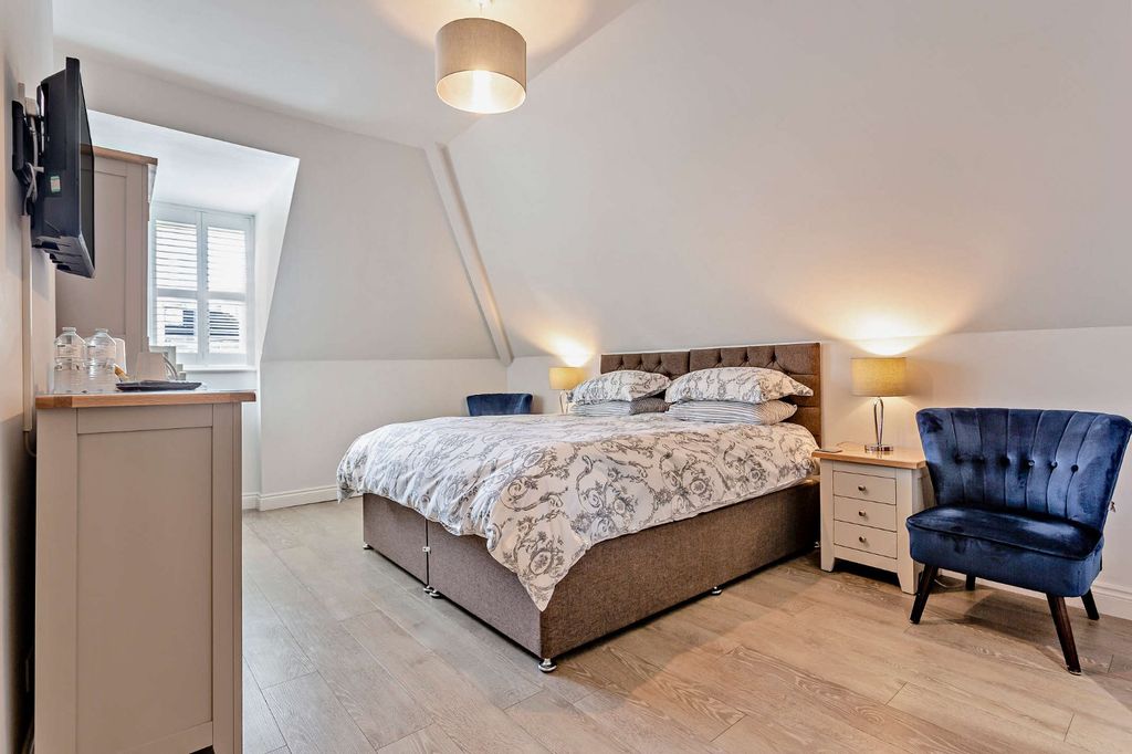 Additional image 10 of 9 bed detached house for saleVictoria Road, Cirencester, Gloucestershire GL7