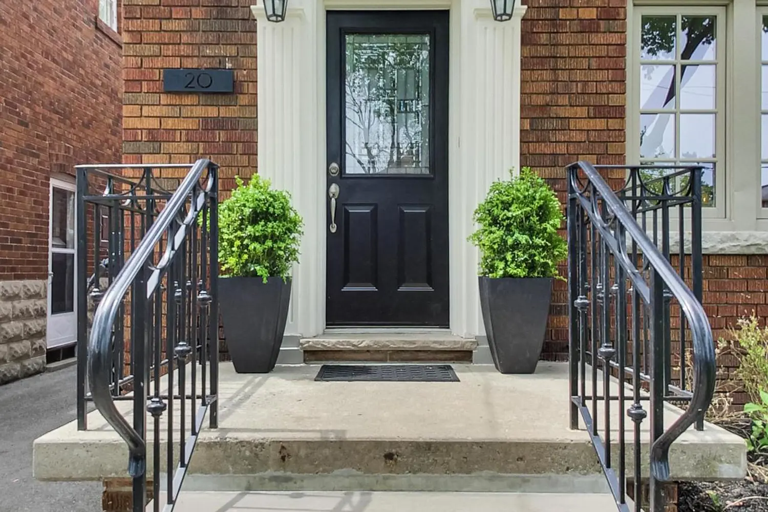 20 Randolph Road photo 3