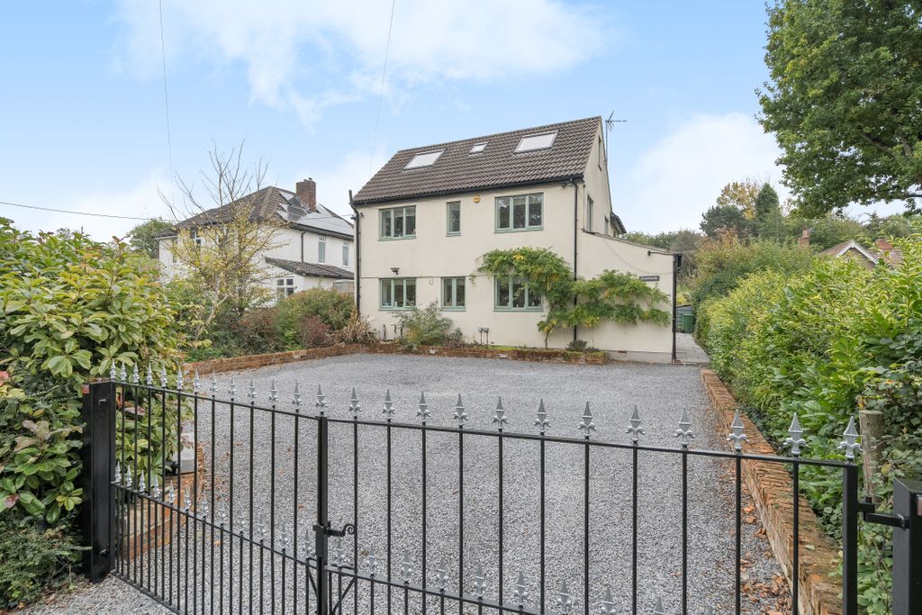 5 bed detached house for saleGloucester Road, Almondsbury BS32