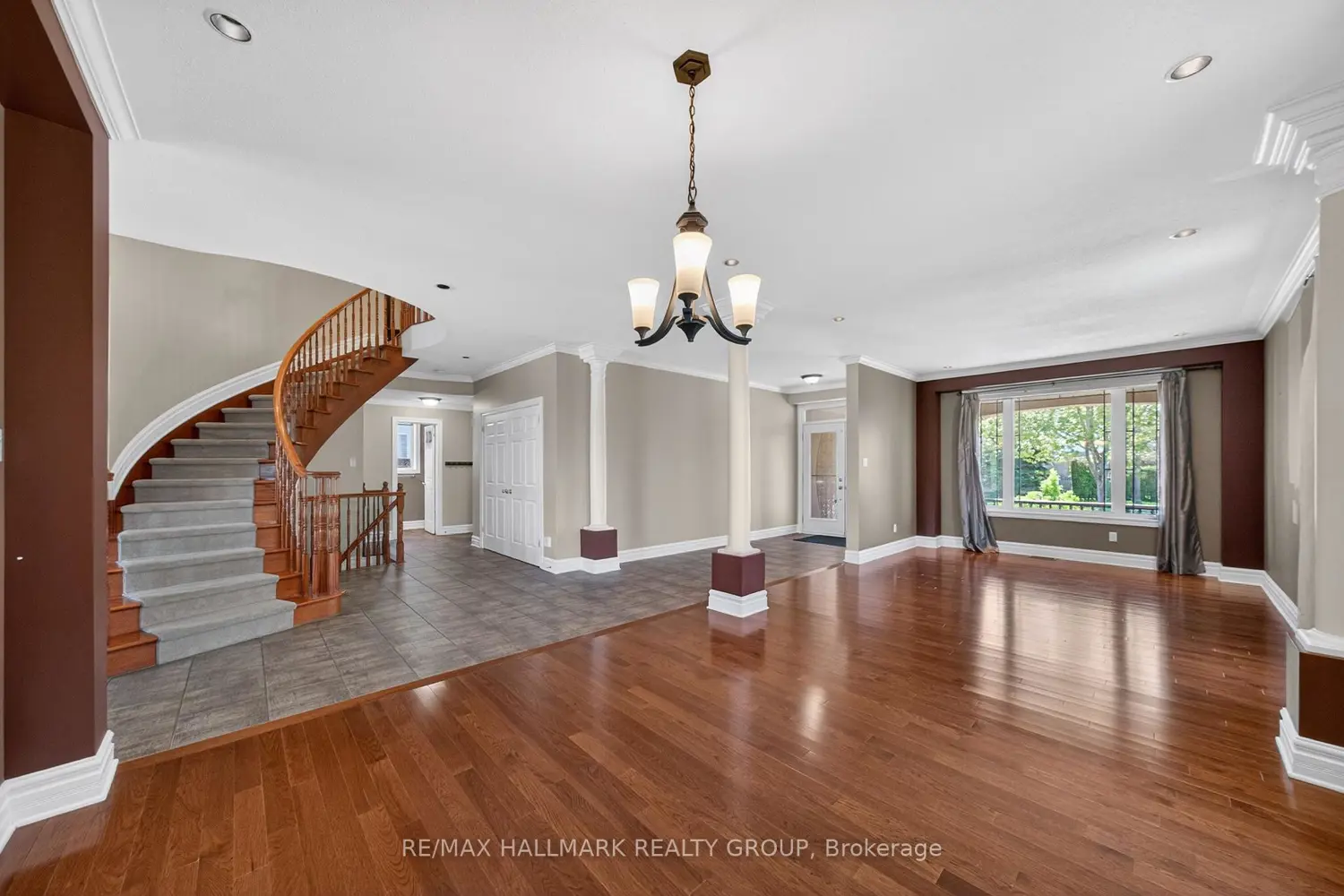 2030 Cherington Crescent photo 4