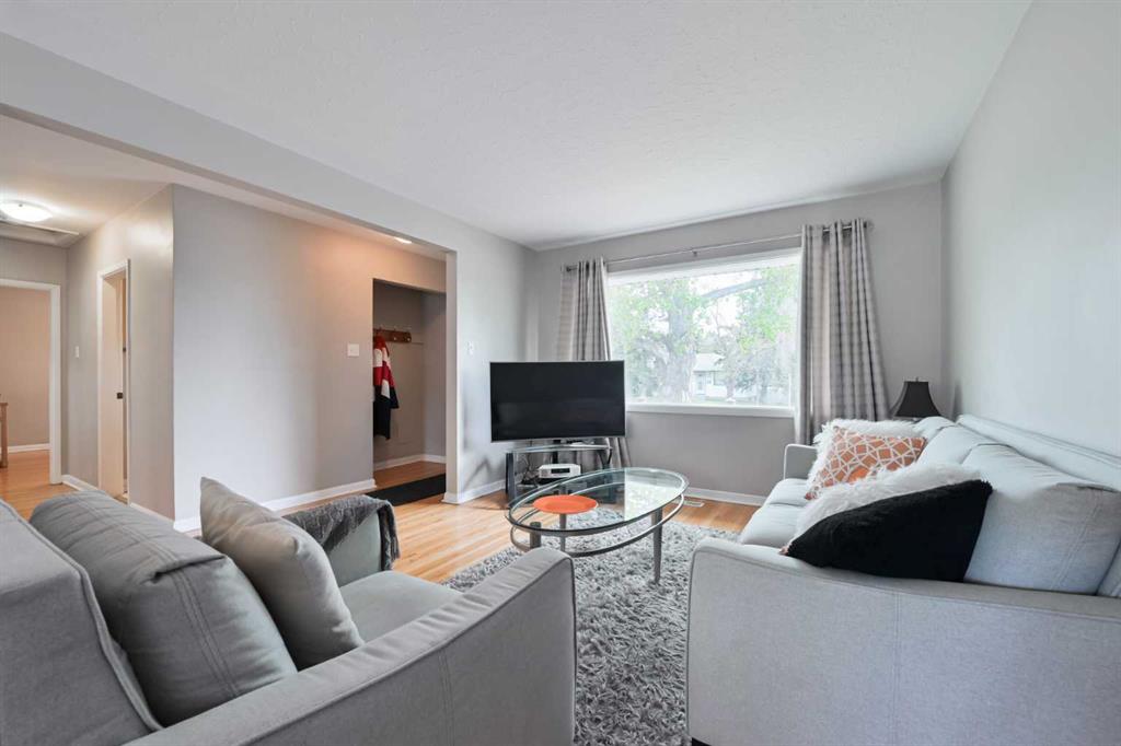Additional image 6 of 4027 19 Street NW, Calgary, AB, T2L 2B7