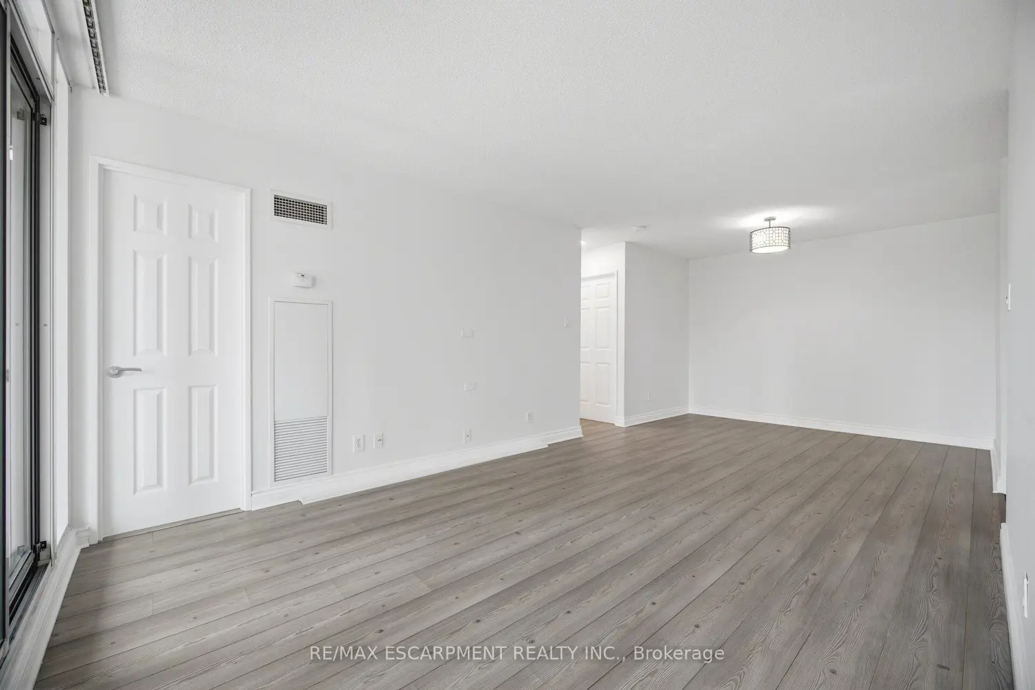 Additional image 7 of 156 Enfield Place 307