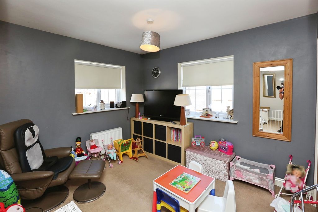Additional image 21 of 5 bed semi-detached house for saleWatson Court, Hedge End, Southampton SO30