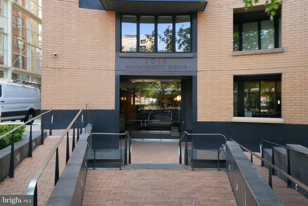 Additional image 8 of 1010 Massachusetts Avenue NW Unit 812, Washington, DC 20001