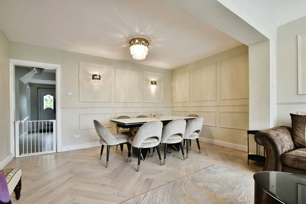 Additional image 8 of 4 bed detached house for saleWoburn Drive, Altrincham WA15