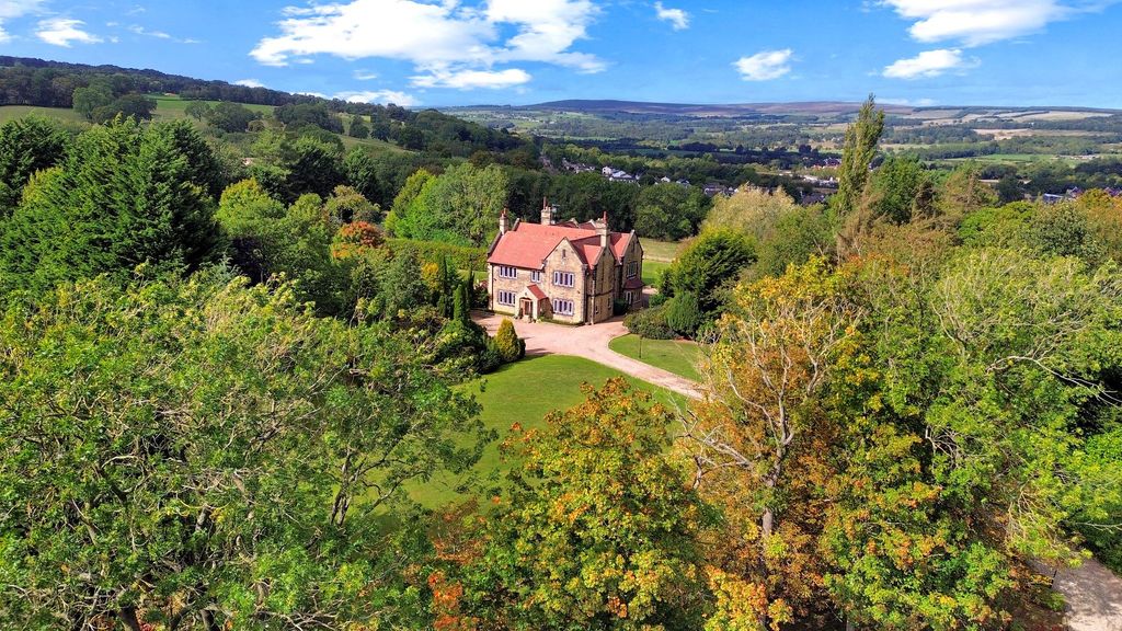 8 bed detached house for saleMoor Lane, Burley In Wharfedale LS29
