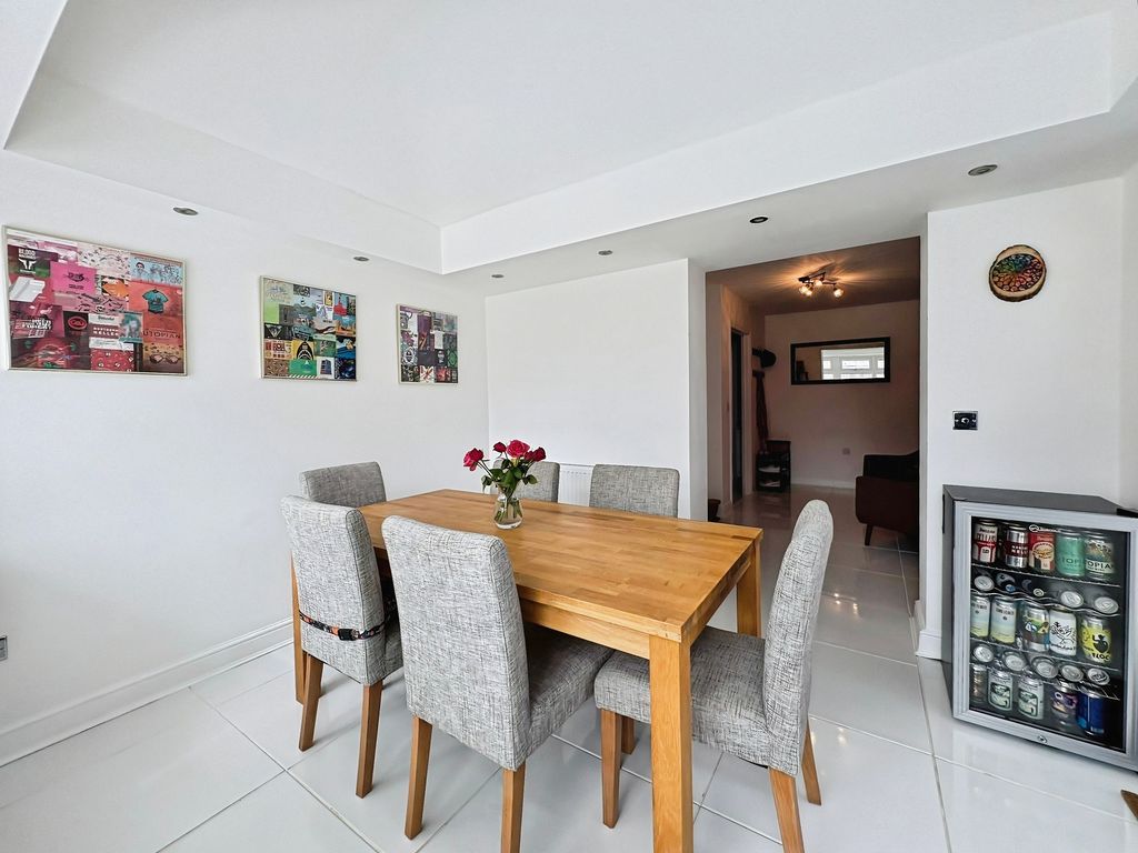 Additional image 6 of 4 bed semi-detached house for saleHeathfield, Newcastle Upon Tyne NE27