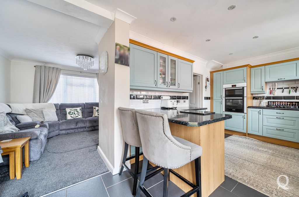 Additional image 7 of 3 bed semi-detached house for saleRegis Crescent, Sittingbourne, Kent ME10