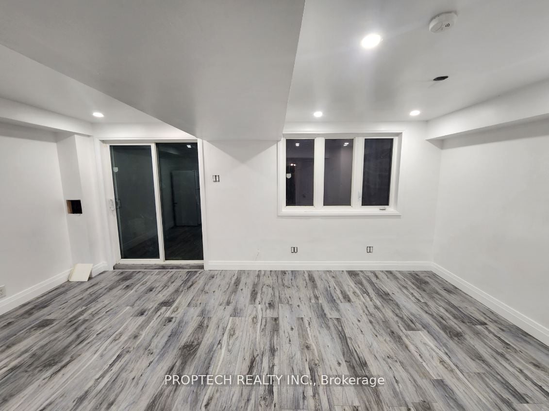Additional image 2 of Basement-733 John Cole Court, Newmarket, ON, L3Y 5V7