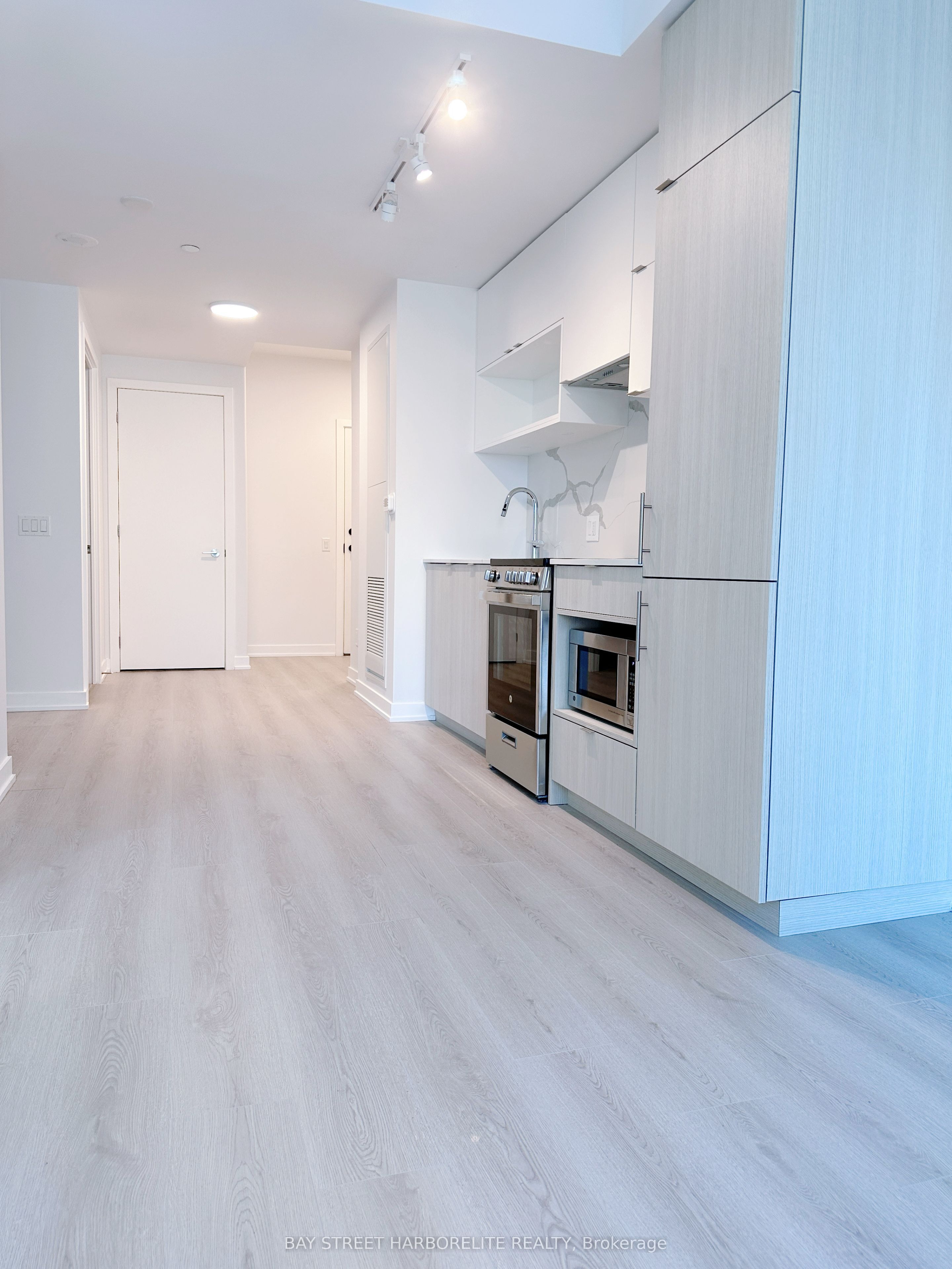 Additional image 6 of 603-100 Queen Street E, Toronto, ON, M5C 0B5