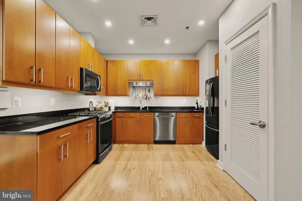 Additional image 16 of 675 E St NW Unit 350, Washington, DC 20004