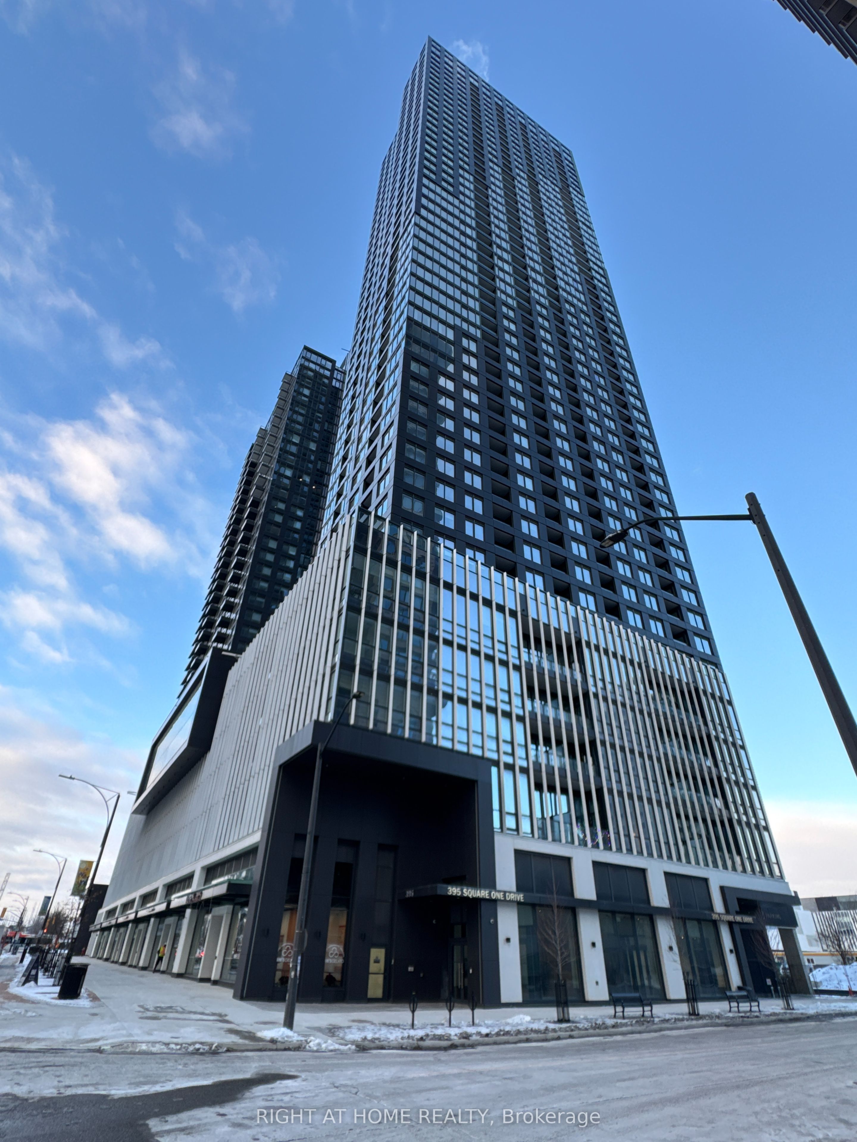 1408-395 Square One Drive, Mississauga, ON, L5B 0P6