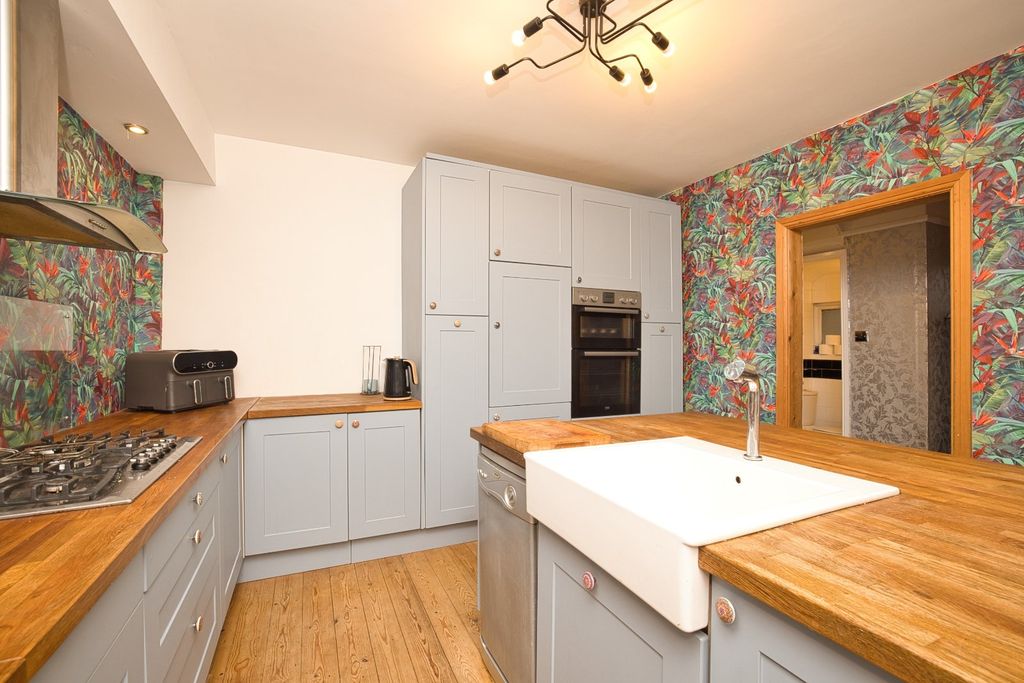 Additional image 9 of 4 bed semi-detached house for saleSt. Lukes Avenue, Ramsgate CT11