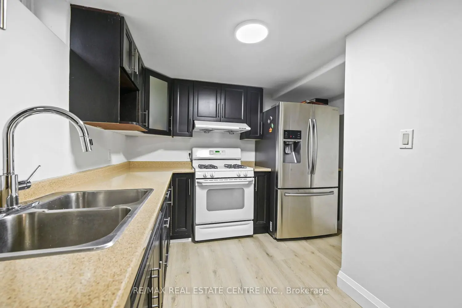 Additional image 17 of 84 Viscount Road