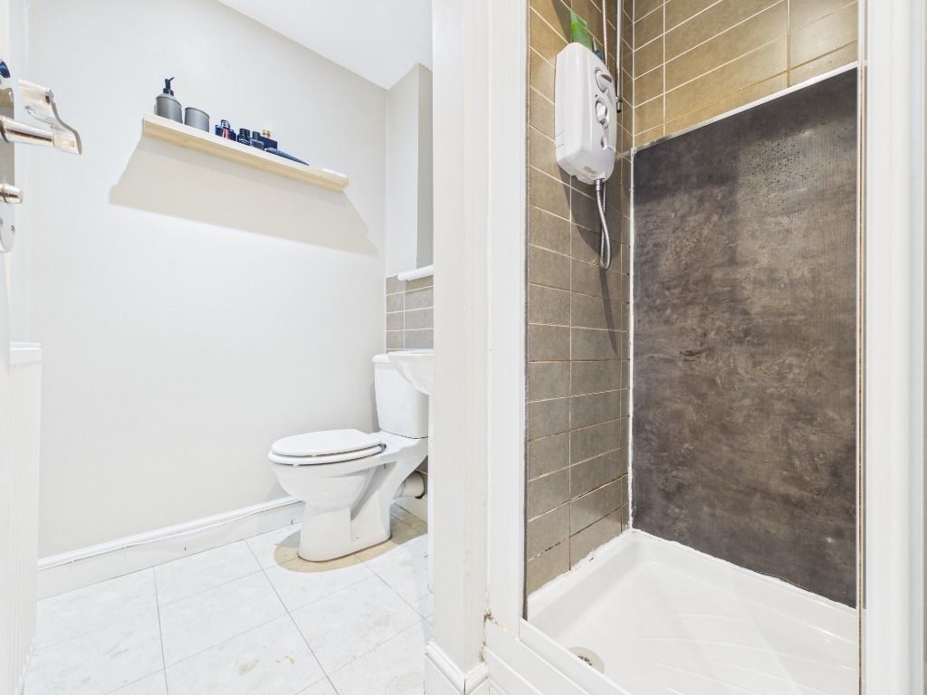 Additional image 9 of 2 bed flat for salePark Holme Court, Hamilton, South Lanarkshire ML3