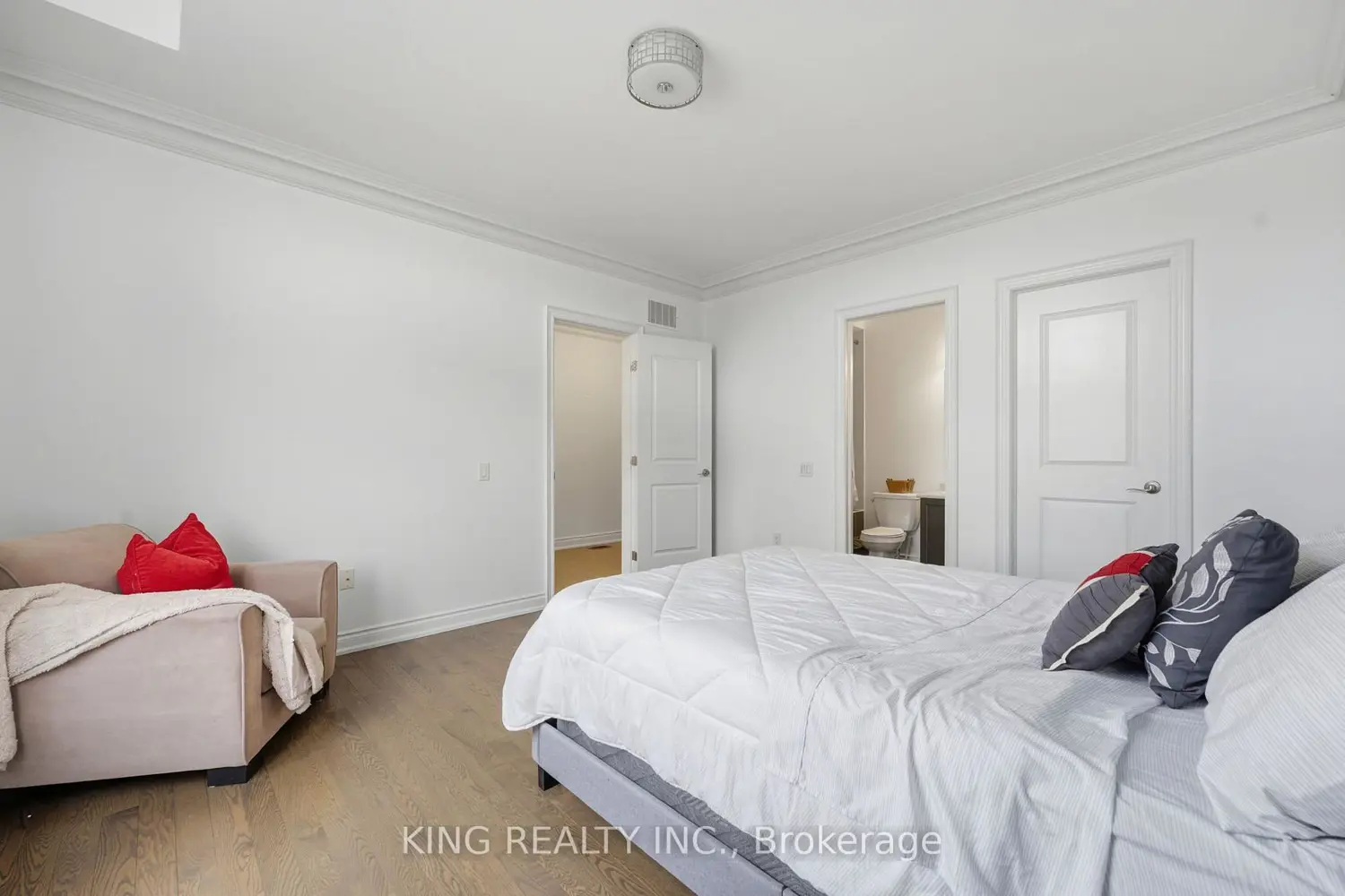 Additional image 9 of 76 Chesney Crescent