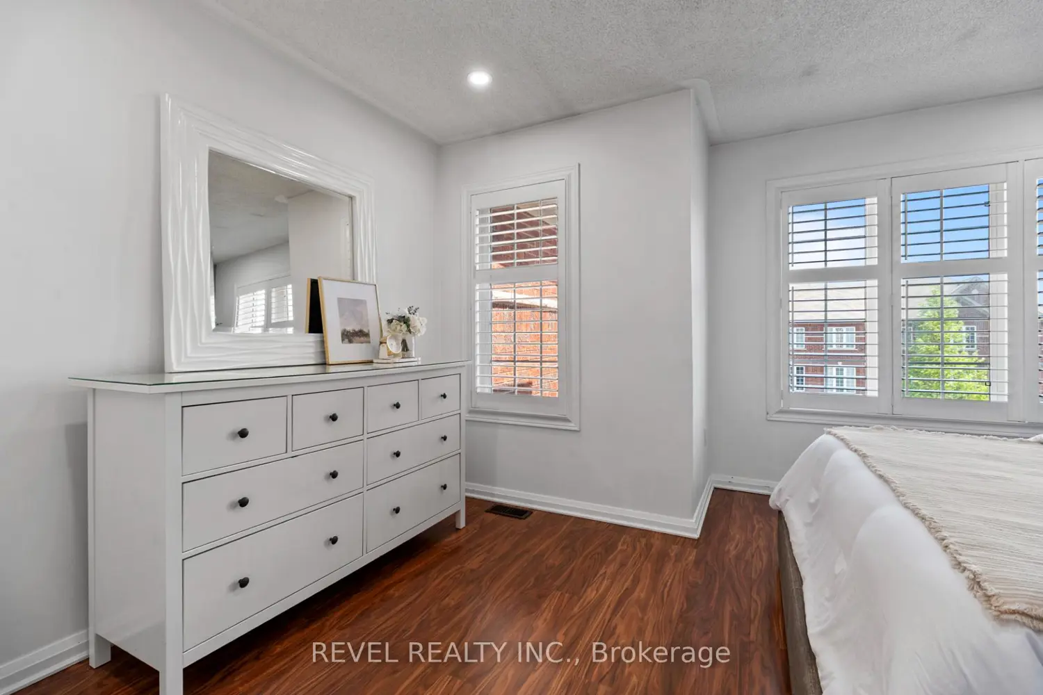 Additional image 16 of 44 Denison Avenue